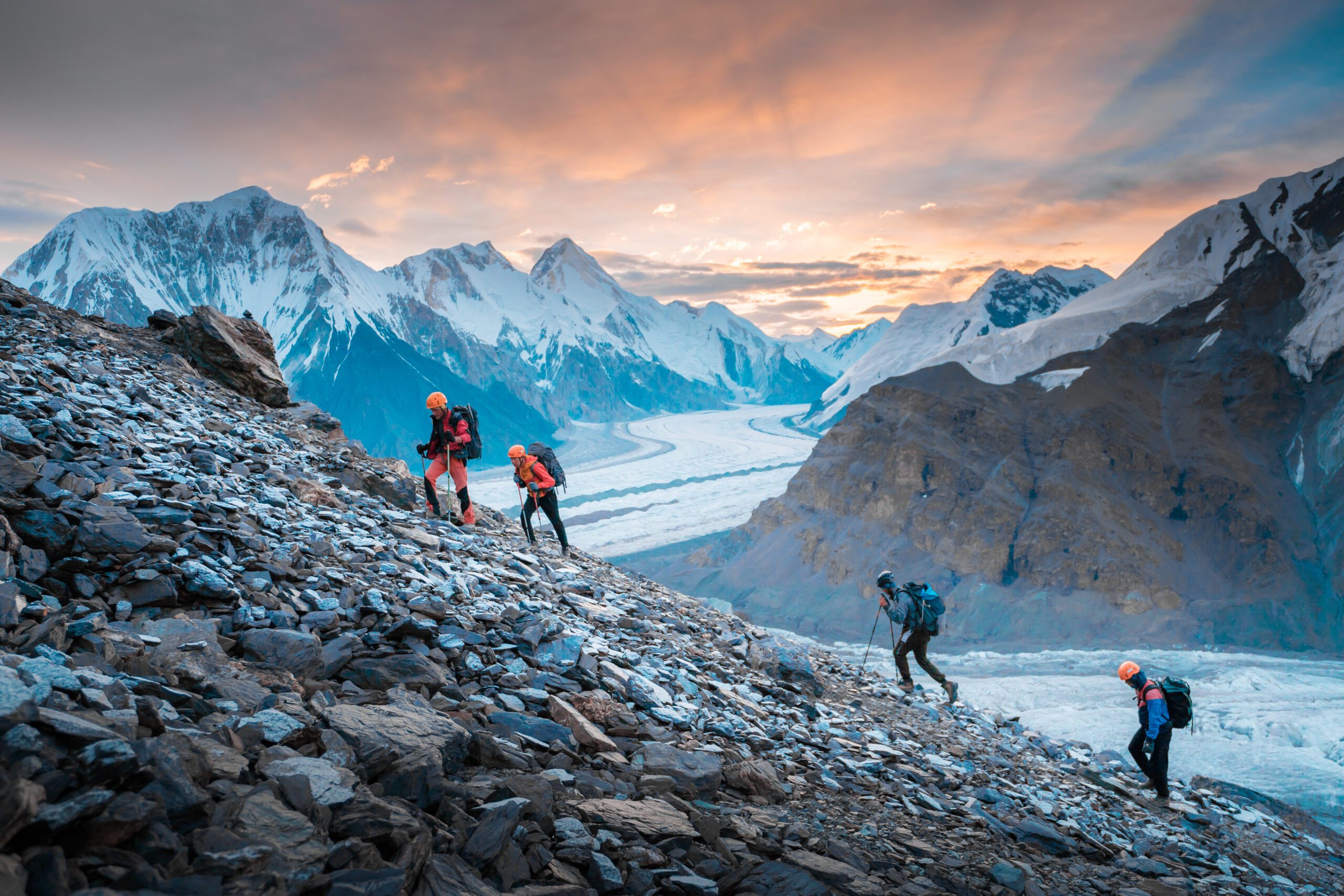 «Montañas y lagos de Tien-Shan» en 2027